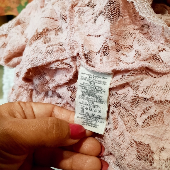 Free People Lace Blush 3/4 Sleeve Hi-Lo Hem Blouse - Picture 16 of 17